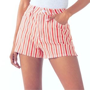 SO High Rise Shortie- size XL waist 33 NWT